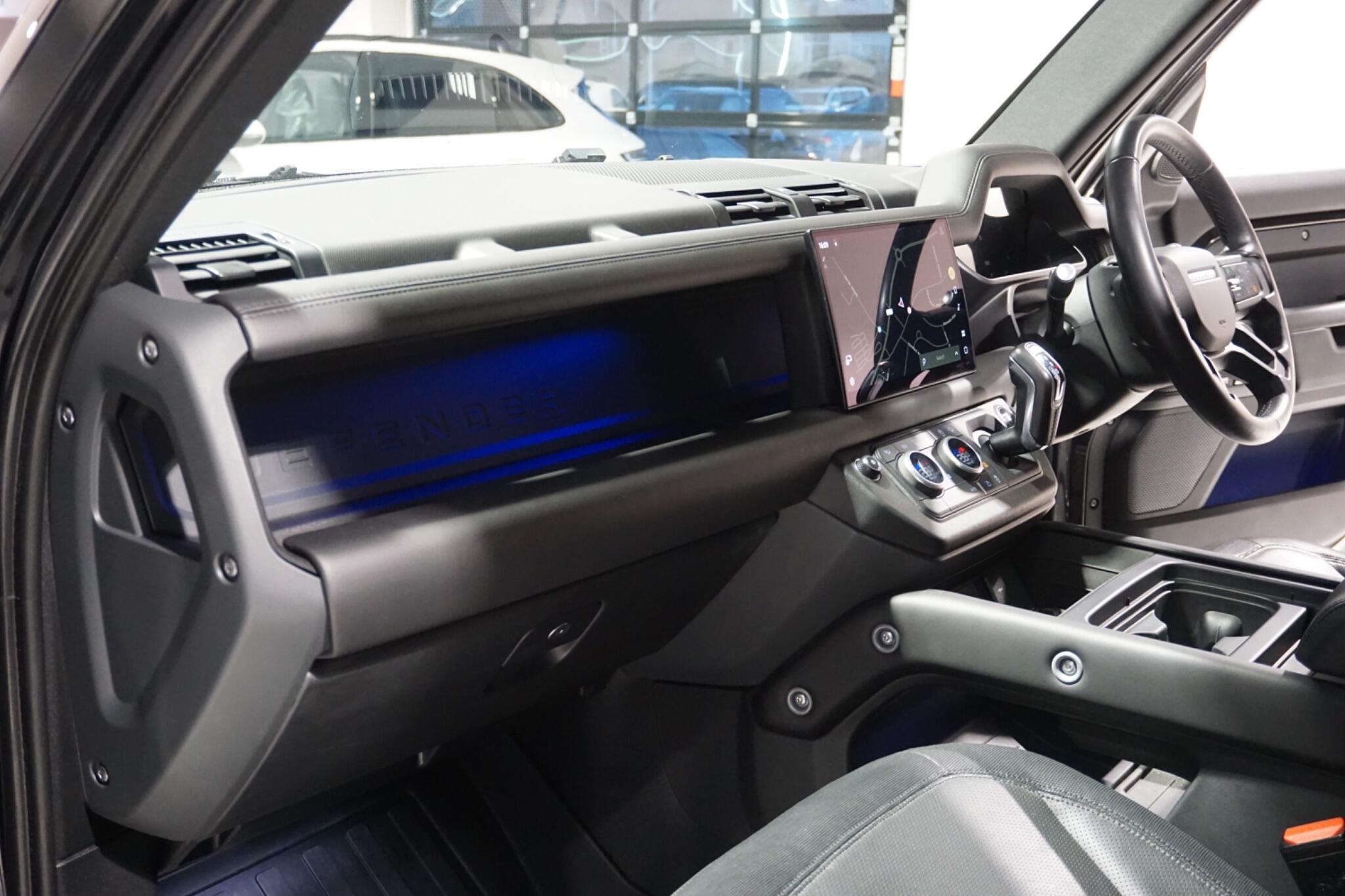 Land Rover Defender 110 3.0 D300 MHEV X-Dynamic HSE SUV 5dr Diesel Auto 4WD Euro 6 (s/s) (300 ps)